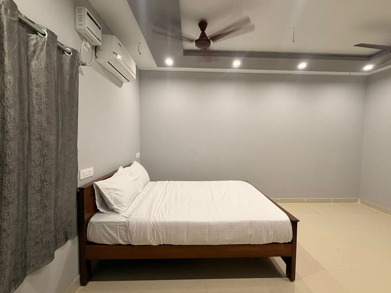 Deluxe AC Room at Renuga Residency KV Kuppam near Vellore